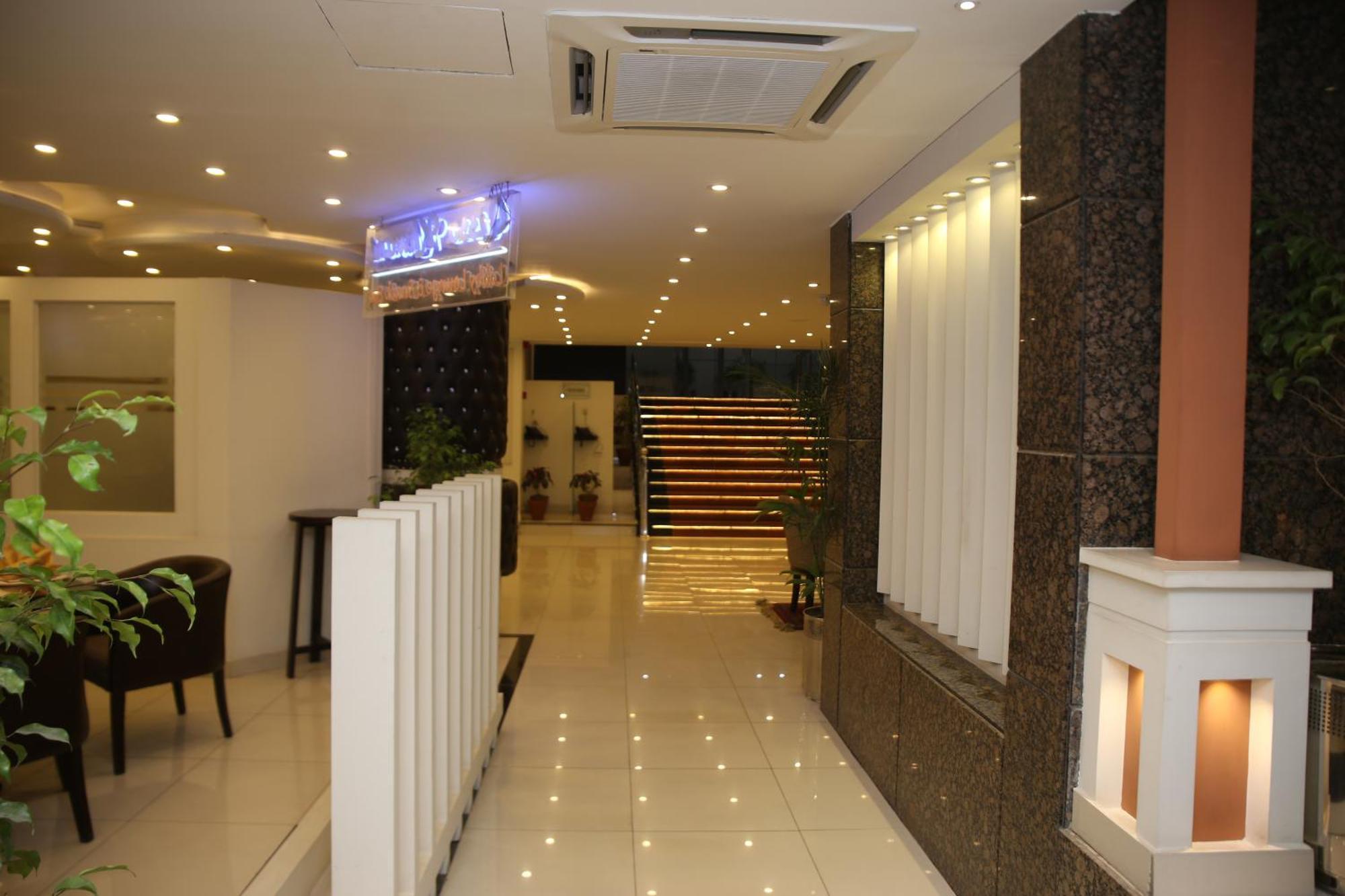 Fort Continental Hotel Peshawar Esterno foto