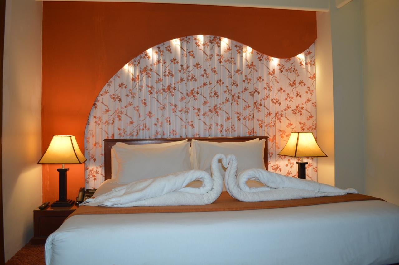 Fort Continental Hotel Peshawar Esterno foto