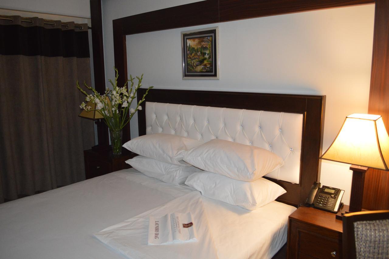 Fort Continental Hotel Peshawar Esterno foto