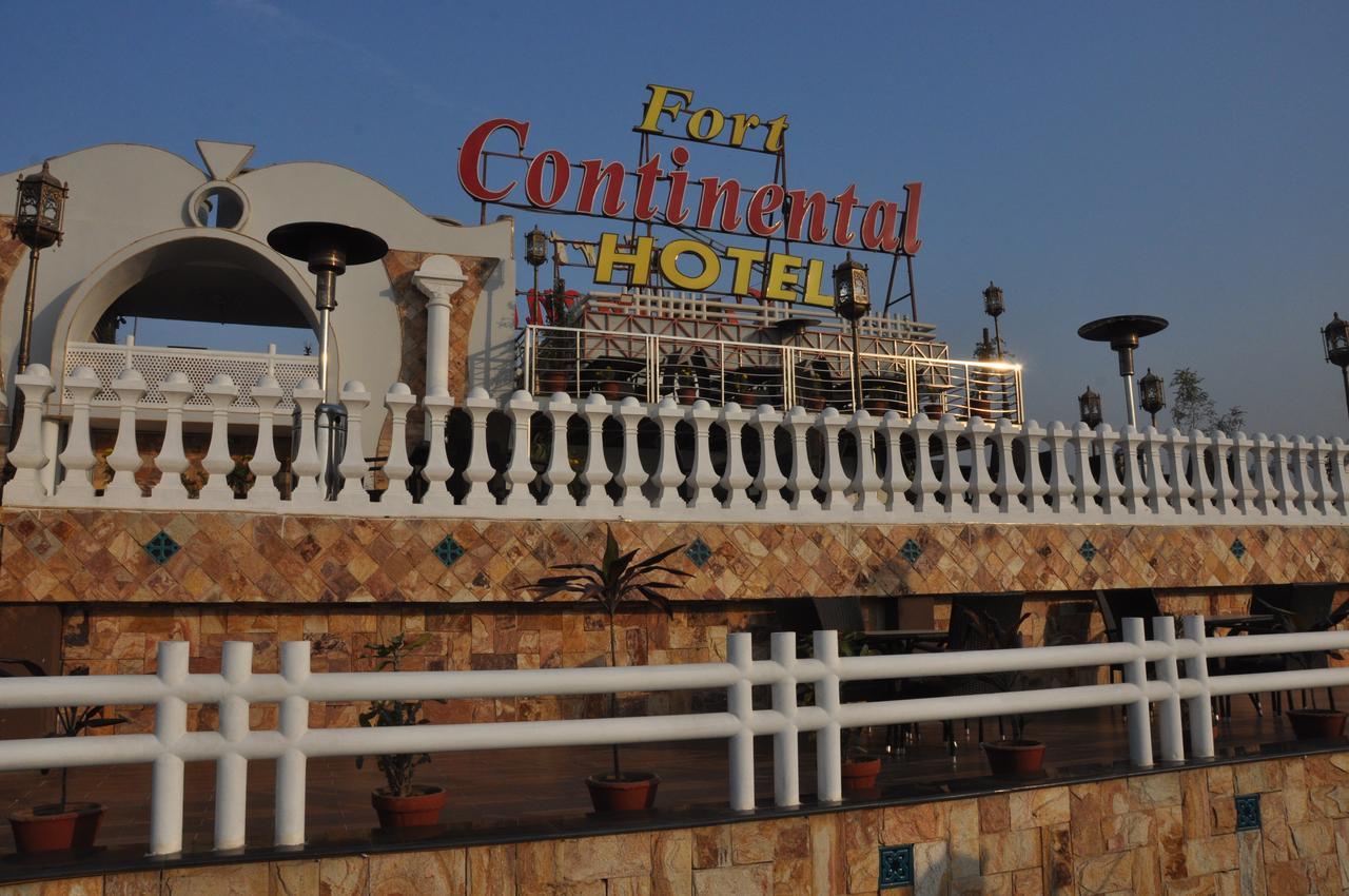 Fort Continental Hotel Peshawar Esterno foto