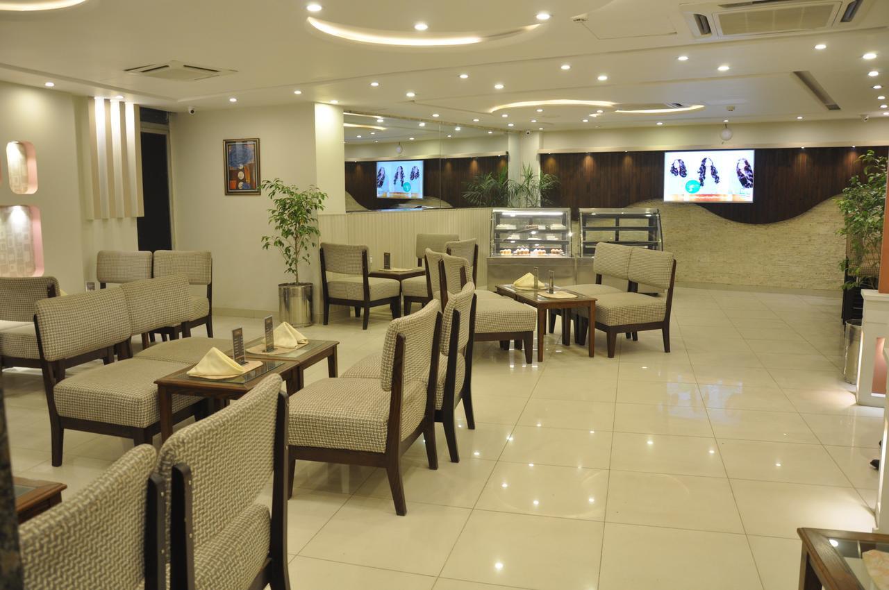 Fort Continental Hotel Peshawar Esterno foto