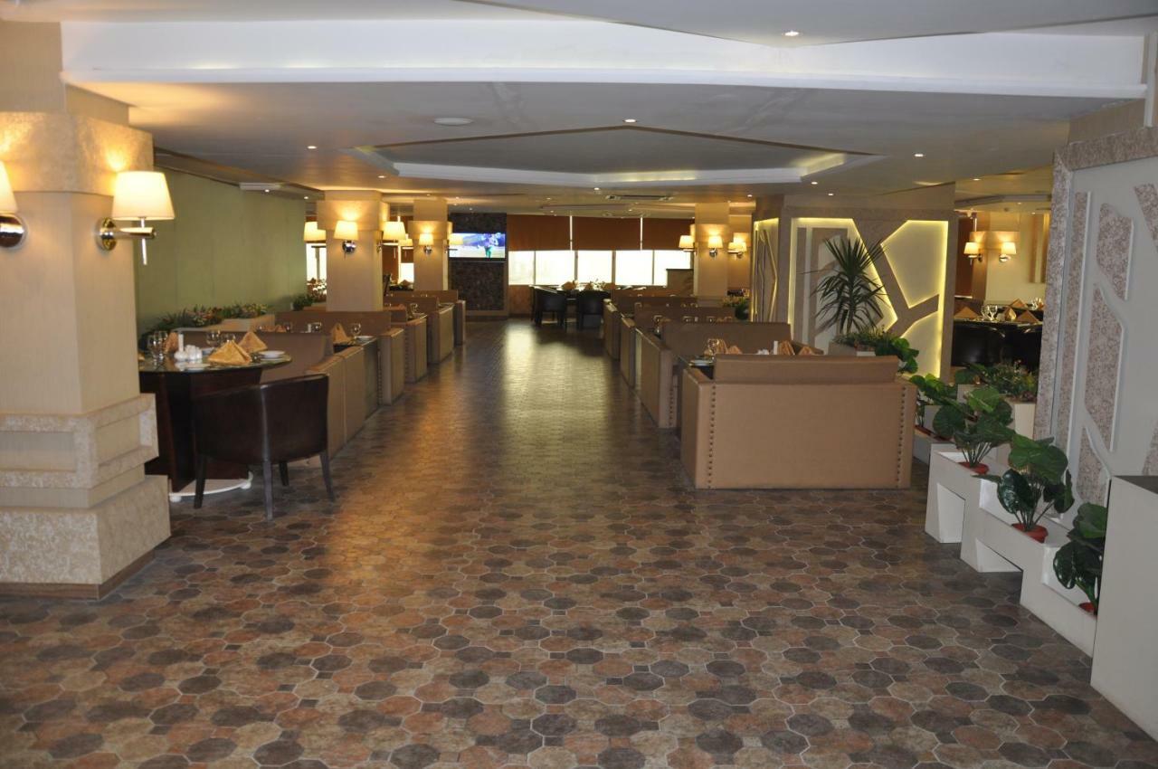 Fort Continental Hotel Peshawar Esterno foto
