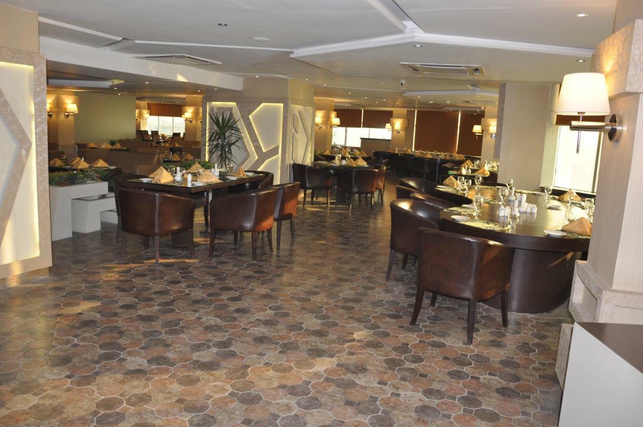 Fort Continental Hotel Peshawar Esterno foto